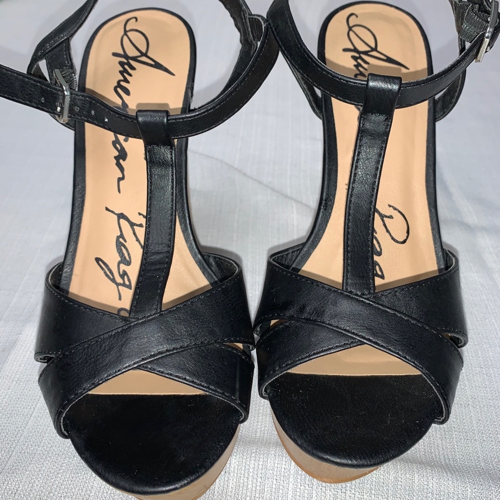 American Rag Cie Heel